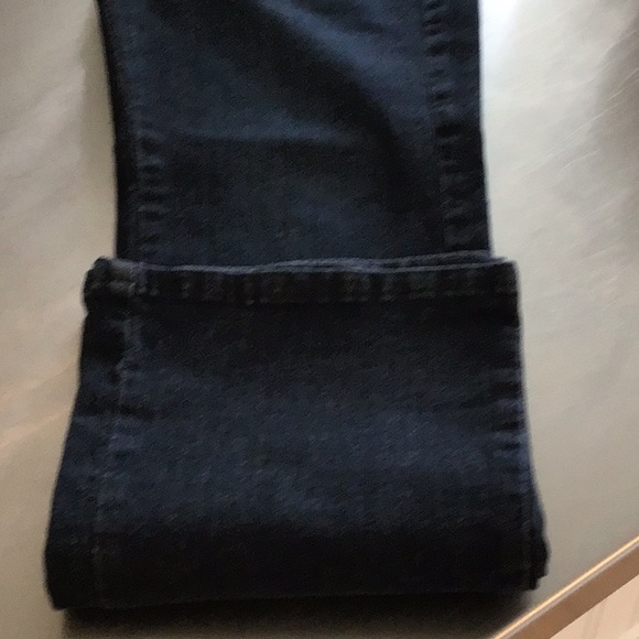 Slender Secrets Lee jeans. 8 short. Almost straight, slight flare at bottom. - Picture 4 of 5